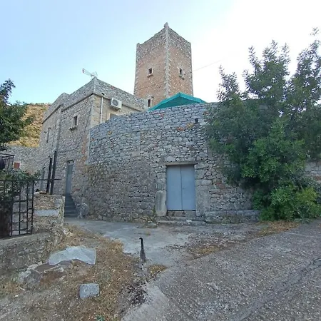 Pyrgospito Holiday home *